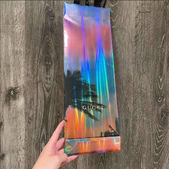🌴GUCCI Iridescent Shopping Bag (NEW) - Picture 2 of 3